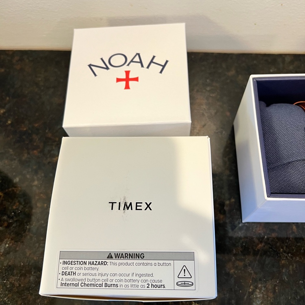 NIB Noah X Timex Moon Phase Watch - Picture 6 of 6